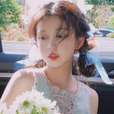 午夜下的刺花海报