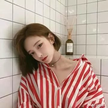 女士目标海报